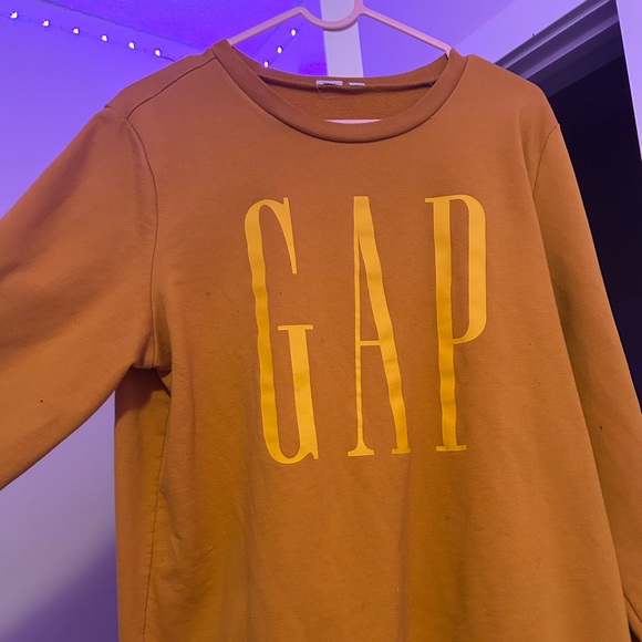 Gap Crewneck - Picture 2 of 3